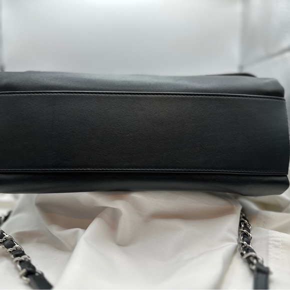 CHANEL TRAMASSO TIMELESS FLAP - Picture 2 of 12